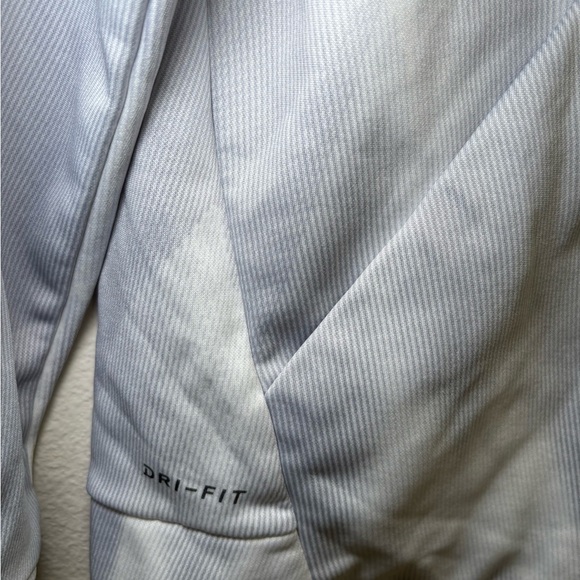 Nike Men's Pure Platinum Hoodie - Picture 4 of 6